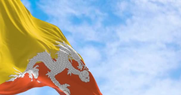 Nationale Vlag Van Bhutan Zwaaiend Gele Bovenste Driehoek Een Oranje — Stockvideo