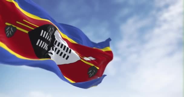 Eswatini Ulusal Bayrağı Açık Bir Gün Dalgalandırıyor Mavi Çizgiler Sarı — Stok video