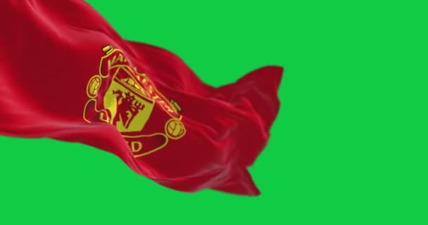英国曼彻斯特 2023年7月2日 曼彻斯特足球俱乐部旗帜飘扬 英超职业队无缝3D渲染动画 绿色屏幕 慢动作回圈4K 有选择的重点 — 图库视频影像
