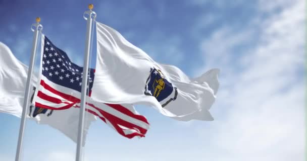 Bandera Del Estado Massachusetts Ondeando Viento Con Bandera Nacional Americana — Vídeos de Stock