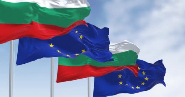 Bandeiras Bulgária União Europeia Acenando Vento Dia Claro Bulgária Tornou — Vídeo de Stock