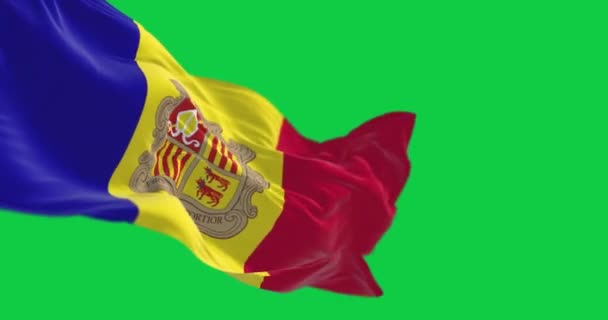Andorra Prensliği Bayrağı Yeşil Arka Planda Izole Bir Şekilde Dalgalanıyor — Stok video