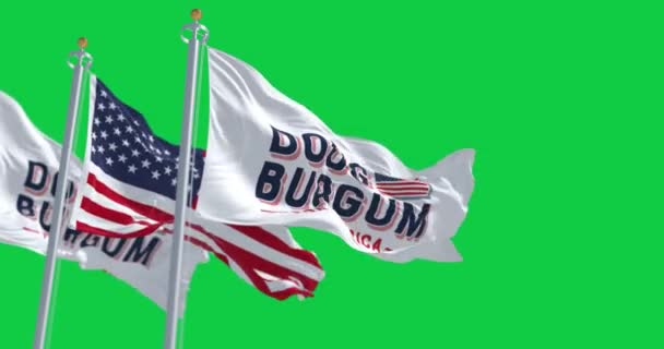 アメリカ 2023年6月2024日 ブルガム2024年大統領選挙戦旗がアメリカ国旗を掲げた シームレス3Dレンダリングアニメーション グリーン スクリーン クロマキー スローモーションループ 4Kについて 選択的なフォーカス — ストック動画