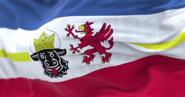 Primer Plano Mecklemburgo Vorpommern Ondeando Bandera Del Estado Estado Alemán — Vídeos de Stock