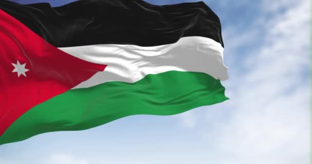 Государственный Флаг Иордании Машет Ясный День Чёрные Белые Зелёные Полосы — стоковое видео