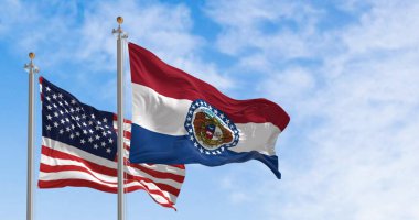 Missouri eyalet bayrağı açık bir günde ulusal Amerikan bayrağıyla dalgalanıyor. 3D illüstrasyon canlandırıcı. Dalgalı kumaş. Seçici odak
