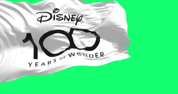 美国奥兰多 2023年10月10日 华特迪士尼公司在风中摇曳100周年庆祝旗 无缝3D渲染动画 绿色屏幕 慢动作回圈4K — 图库视频影像