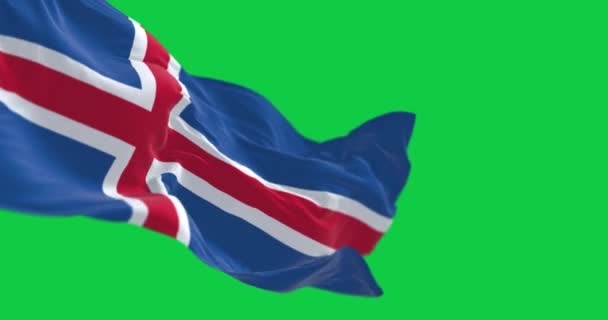 Zbliżenie Islandzkiej Flagi Narodowej Zielonym Ekranie Niebieski Czerwono Białym Krzyżem — Wideo stockowe