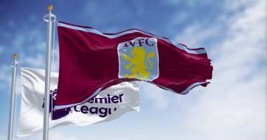 Birmingham, İngiltere, 21 Ekim 2023: Aston Villa ve Premier Lig bayrakları açık bir günde dalgalanıyor. Kanat çırpan kumaş. İllüstrasyon 3d illüstrasyon canlandırması. Sallanan bayrak
