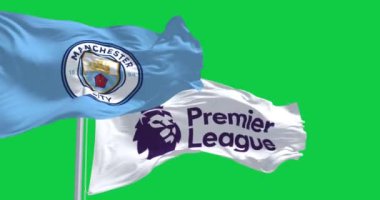 Manchester, İngiltere, 10 Eylül 2023: Manchester City ve Premier Lig bayrakları yeşil ekranda el sallıyor. Kusursuz 3D canlandırma animasyonu. Krom anahtar. Yavaş çekim döngüsü. 4K