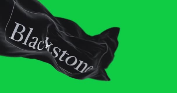 ニューヨーク 10月4日2023日 緑色のスクリーンに波を振るブラックストーン旗 グローバルな投資 資産運用会社をリードしています シームレス3Dレンダリングアニメーション クロマキー スローモーションループ 4Kについて 選択的なフォーカス — ストック動画