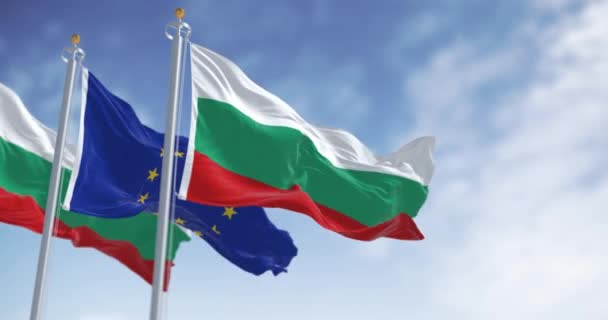 불가리아와 연합의 깃발이 흔들리고 있습니다 불가리아는 2007년 1월에 유럽연합 회원국이 — 비디오