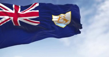 Anguilla Bayrağı açık havada rüzgarda sallanıyor. Kantonunda İngiliz bayrağı, arması ve beyaz kalkanında üç yunus olan Mavi Asteğmen. Kusursuz 3 boyutlu animasyon. Yavaş çekim döngüsü