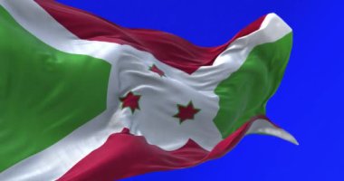 Burundi ulusal bayrağı mavi ekranda dalgalanıyor. Kırmızı ve yeşil bölümlere bölünen beyaz köşegen, ortada üç yeşil yıldız. Kusursuz 3D canlandırma animasyonu. Krom anahtar. Yavaş çekim döngüsü. 4K