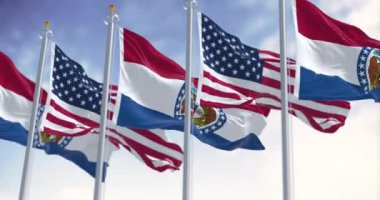 Missouri eyaletinin bayrakları açık bir günde ulusal Amerikan bayrağıyla dalgalanıyor. Kusursuz 3 boyutlu animasyon. Yavaş çekim döngüsü. Seçici odak