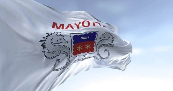 Mayottes Flagga Viftar Vinden Klar Dag Utomeuropeiska Departement Och Regioner — Stockvideo