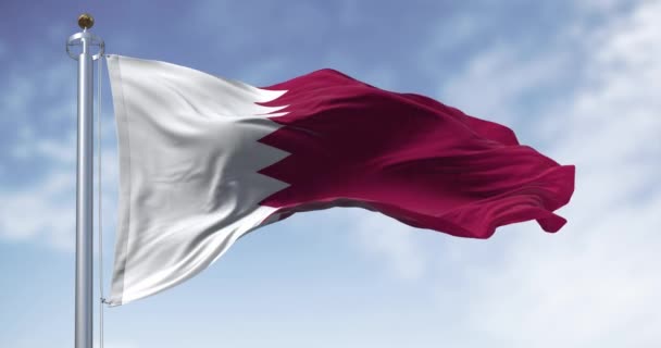 Drapeau National Qatar Agitant Dans Vent Par Temps Clair Drapeau — Video
