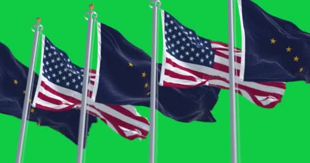 阿拉斯加州的国旗飘扬在美国国旗上 与绿色背景隔离开来 无缝3D渲染动画 慢动作回圈绿色屏幕 有选择的重点 — 图库视频影像
