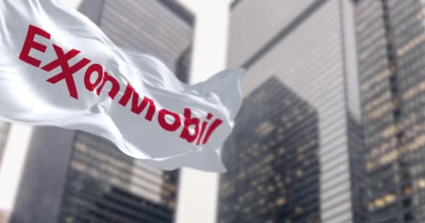 Primavera Octubre 2023 Exxonmobil Bandera Ondeando Viento Distrito Financiero Corporación — Vídeo de stock