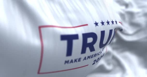 Арлингтон Сша Окт 2023 Закрытие Флага Избирательной Кампании Дональда Трампа — стоковое видео