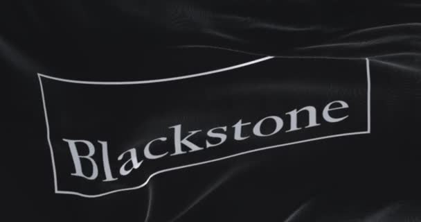 New York Usa Februar 2024 Großaufnahme Der Schwarzen Blackstone Flagge — Stockvideo