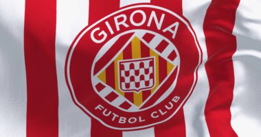 Girona, SP, mar. 12024: Girona futbol kulübü bayrağının yakın çekimi. FC Girona, İspanyol profesyonel futbol kulübüdür. Resimli 3d illüstrasyon oluşturucu