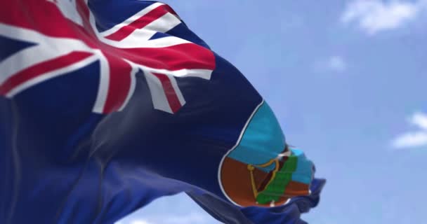 Primer Plano Bandera Montserrat Ondeando Viento Día Despejado Territorio Británico — Vídeo de stock