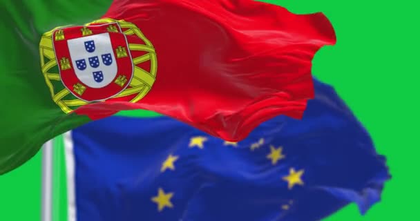 Впритул Португалія Європейський Союз Прапори Махають Ізольовано Зеленому Тлі Безшовна — стокове відео