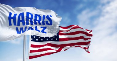 Washington D.C., ABD, 22 Temmuz 2024: Kamala Harris 2024 başkanlık kampanyası bayrağı Amerikan bayrağıyla dalgalanıyor. İllüstrasyon 3d illüstrasyon canlandırması. 2024 ABD başkanlık seçimi