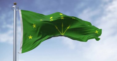 Çerkez bayrağı açık havada rüzgarda sallanıyor. Adigea Cumhuriyeti Ulusal Bayrağı. Rusya Federasyonu. Kusursuz 3 boyutlu animasyon. Yavaş çekim döngüsü. Seçici odak