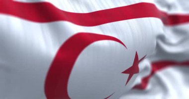 Kuzey Kıbrıs ulusal bayrağının rüzgarda dalgalanması. Doğu Akdeniz 'de kısmen tanınan bir eyalet. Kusursuz 3 boyutlu animasyon. Yavaş çekim döngüsü. Seçici odaklanma. Sinema 4k