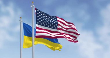 Ukrayna ve ABD bayrakları açık bir günde dalgalanıyor. 3D canlandırma canlandırması. Yavaş çekim döngüsü. Seçici odak