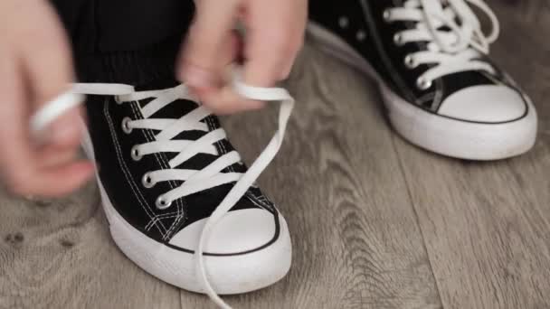 Men Hands Tying Shoelaces Sneakers — Stok video