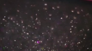 Karanlık bir arkaplan defocus bokeh