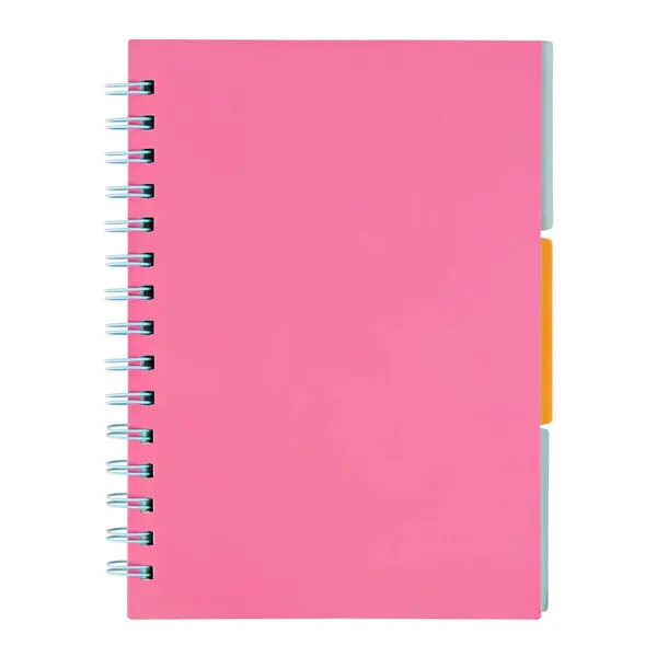 Pembe not defteri beyaz arkaplanda izole edildi.