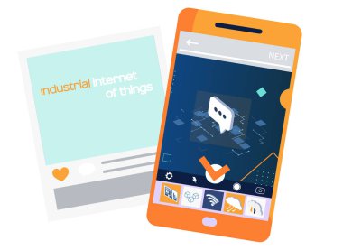 Web siteli cep telefonu Endüstriyel internetin konu başlığı altında çevrimiçi sohbet simgesi olan şeyler fotoğrafları görmek için kullanılıyor. Sohbet ve iletişim konsepti. Bilgi alışverişi sosyal medya iletisi
