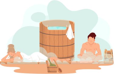 Saunadaki kadın ve erkek birlikte vakit geçiriyorlar. Havlu giymiş insanlar sıcak saunada oturuyor, romantik bir eğlence. Sağlık merkezi, rahatla ve vücut bakımının tadını çıkar. Sıcak buharlı çift, büyük fıçının yanında.