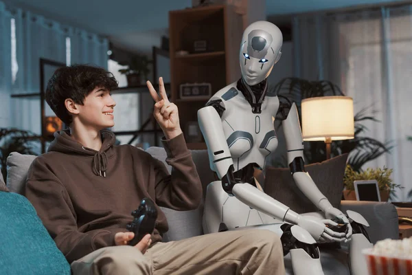 Feliz Adolescente Ganhando Jogos Vídeo Ele Está Jogando Com Robô — Fotografia de Stock
