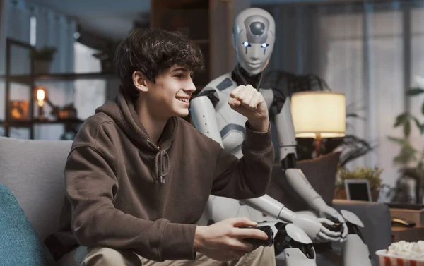 Adolescente Feliz Ganhando Jogos Vídeo Ele Está Jogando Com Robô — Fotografia de Stock
