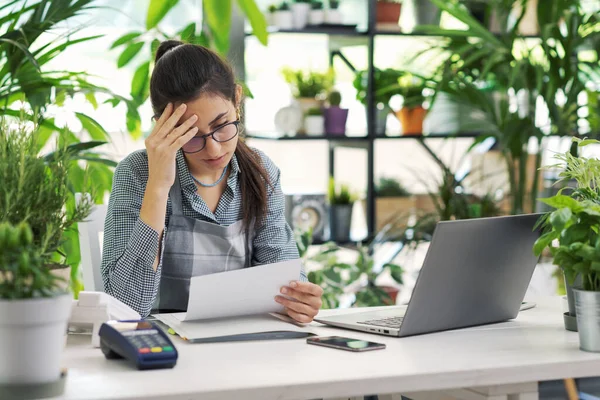 Worried Professional Florist Sitting Desk Checking Invoices Business Failure Taxes — Stock Photo, Image