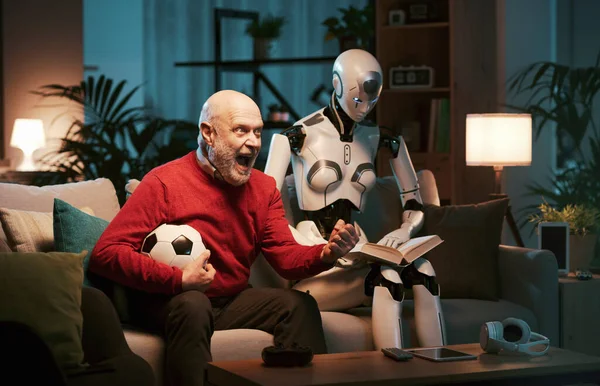 Homem Robô Humanoide Passam Tempo Juntos Casa Eles Têm Diferentes — Fotografia de Stock
