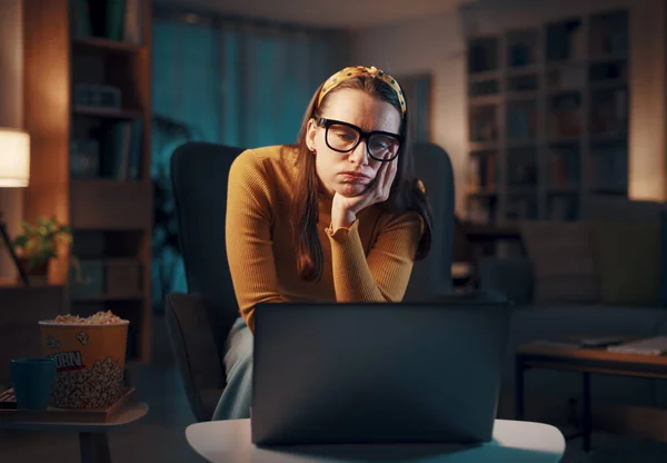 Bored Sad Woman Sitting Living Room Home Connecting Her Laptop — Stock Photo, Image