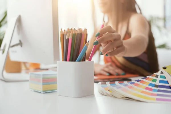 Young Designer Sitting Desk Working She Taking Colored Pencil Creativity — Stock Photo, Image