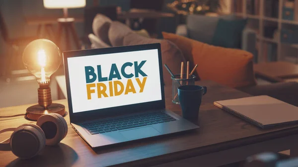 Black Friday Venda Anúncio Promocional Uma Tela Laptop Sala Estar — Fotografia de Stock