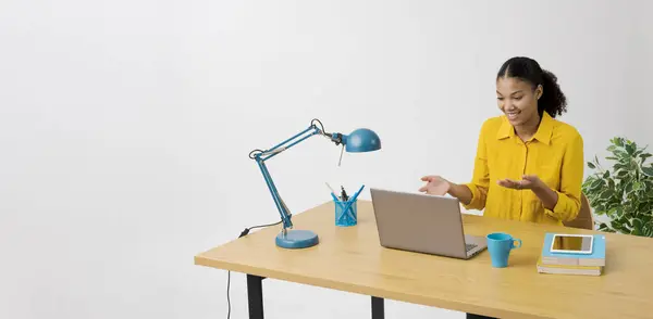 Young Woman Sitting Desk Having Video Call Online Using Her — Stock Photo, Image