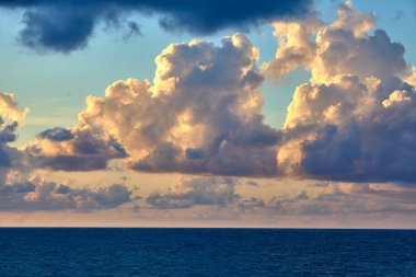 Punta Cana, Dominik Cumhuriyeti 'nin doğu kıyısında, Karayipler' de bulunan popüler bir turizm merkezidir. Muhteşem plajları ve berrak turkuaz sularıyla bilinir..