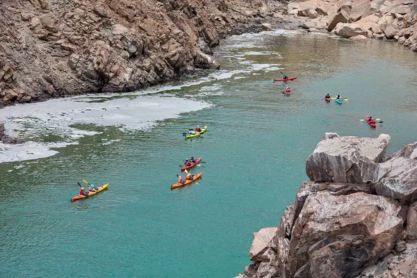 Neşeli bir deniz kanosu macerasına atlayın ve Arequipa Peru 'nun vahşi güzelliklerini keşfedin.