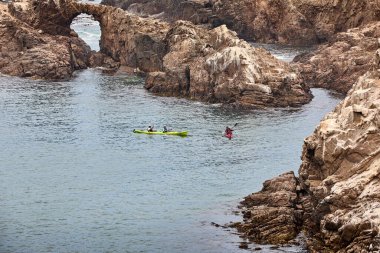 Neşeli bir deniz kanosu macerasına atlayın ve Arequipa Peru 'nun vahşi güzelliklerini keşfedin.