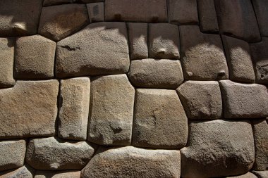 Seyahat, macera ve tarih: Cusco, Peru 'daki İnka taş duvarları, İnka mimarisi ve işçiliğinin olağanüstü bir örneği