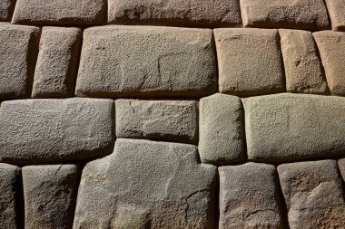 Cusco, Peru 'daki İnka taş duvarları, İnka mimarisinin ve işçiliğinin olağanüstü bir örneği.